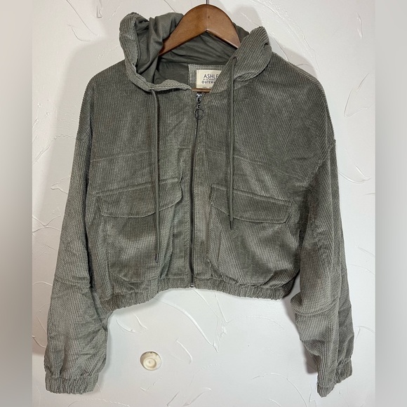 ASHLEY BY 26 Sage Crop Jacket With Cargo Pockets SZ L - Picture 3 of 14